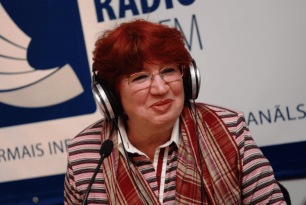 Пахомова